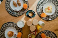 Capital Luxury Suites - breakfast