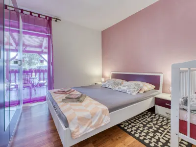 Radmila 1 Hotel di 