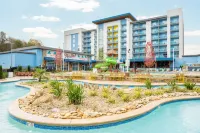 Compass Hotel by Margaritaville - Swimmingpools