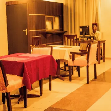 Great Western Hotel and Suites