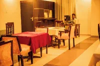 Great Western Hotel and Suites