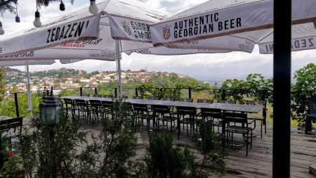 Kanudosi Guest House Отели рядом с достопримечательностью «Монастырь Бодбе»