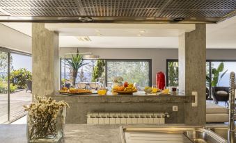 Carmim Villa by Cadenzalux