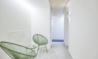 Milan Retreats City life