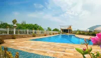 The Byke Majestic Meadows - Swimmingpools