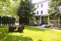 Harpoon House Hotels near Enramada Restaurant
