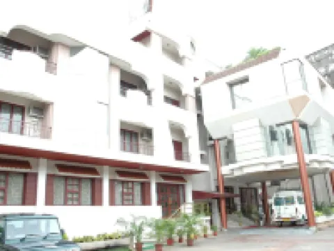 Hotel Gnanam Hotels in Thanjavur