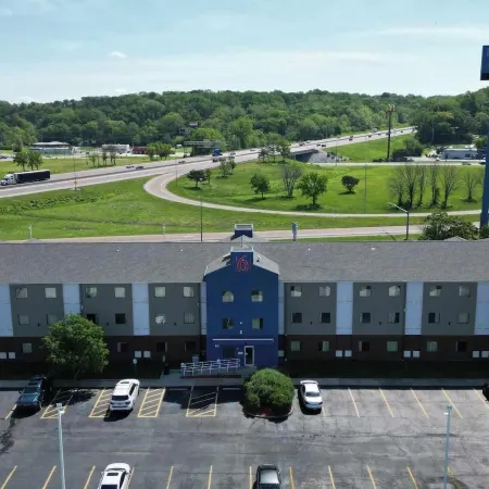 Motel 6 Caseyville, IL Отели в г. Сент-Клэр