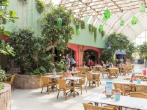 โรงแรมนอร์ดเซคึสเทอ บายเซ็นเตอร์พาร์กส์ โรงแรมในTossens