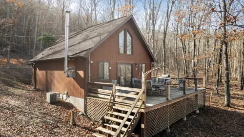 Lakefront w Water Toys, Deck, Fire Pit & Grill Hotels in Paw Paw