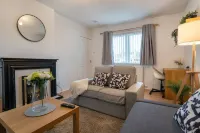 2 Bed Bungalow - Free Parking Hotels in Humbie