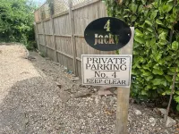 18th Century Cosy Cottage with Stunning Views Hotels in Charlecote