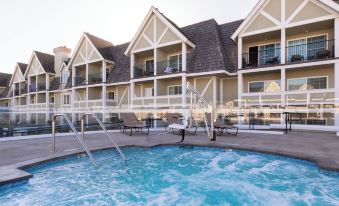 Carlsbad Inn Beach Resort