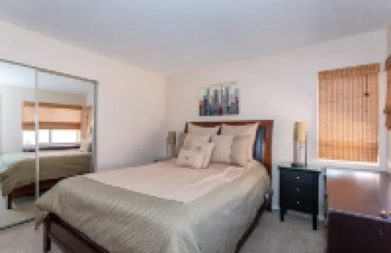 PRIVATE CONTEMPORARY HOME WITH BREATHTAKING MOUNTAIN VIEWS