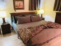 Charming 1-bedroom house with big yard, AC and WiFi in delightful Fort Mohave Hotels in Fort Mohave