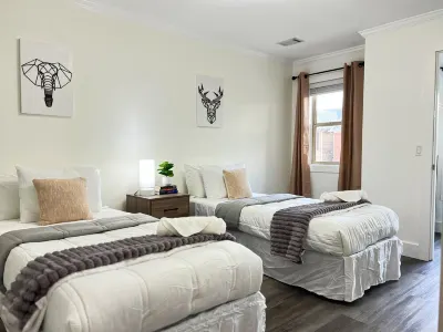 Modern 3bds/2.5bth Townhome with pvt garage in gated community in Lawrenceville
