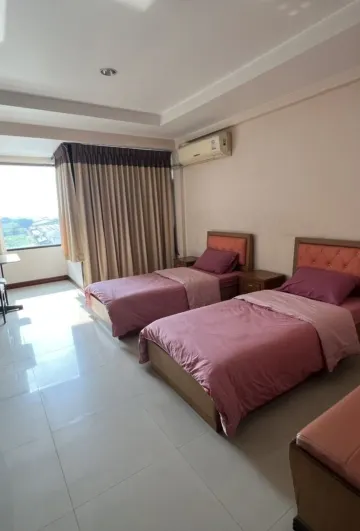 สตูดิโอพื้นฐาน อ่างอาบน้ำ วิวสวน