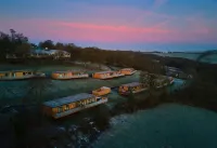 The Mole Resort - Lodges Hotels in 