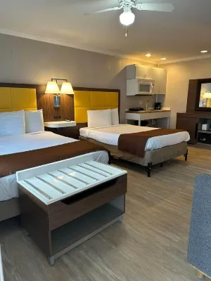 The Burgundy Inn Hotel and Apartments
