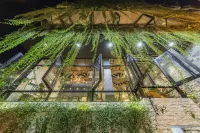 Aaron Boutique Hotel Отели в г. 