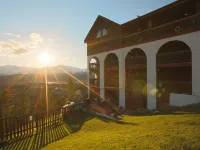 Radium Chalet Hotels in Radium Hot Springs
