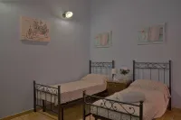 Villa with Air-Conditioned Garden Near the Sea