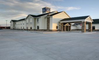 Cobblestone Hotel & Suites - Broken Bow