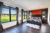 Luxurious Home in Red Lodge MT, Golf Course Retreat with Stunning Mountain Views