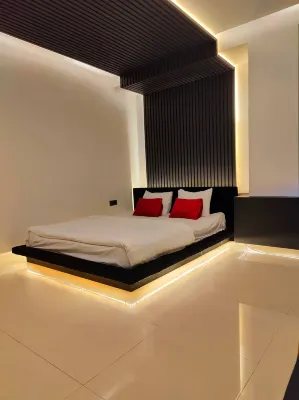 Modern Luxe Studio Apartment in Uttara near Airport Отели в г. 