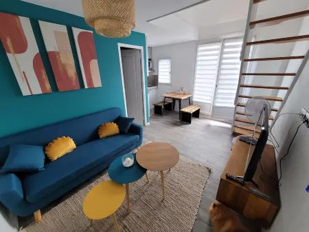 Appartement de Charme Dans Résidence Sécurisée Avec Balcon et Piscine Chauffée