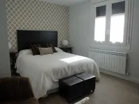 Casa San Nicolas for 12 people Hotels in Larrasoana