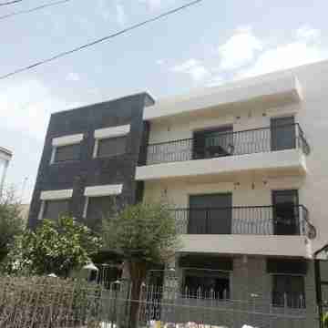 Large and beautiful 2 rooms new modern with air conditioning wifi and satelite Hotel Exterior