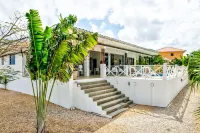 Beautiful modern Villa, Private Pool, Gated Community, quiet area 酒店