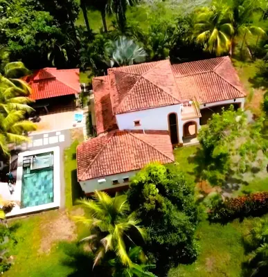 Welcome to PanaSea! Beautiful 3BR home-Esterillos: Private pool & close to beach Hotel dekat Bejuco Beach