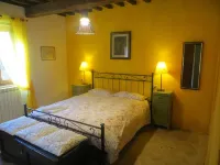 Antico Mulino del 1600 sul Tevere - Antique mill modernized on the Tiber with pool