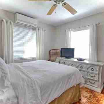 Upstairs unit w Pool view, enclosed porch & workspace Rooms