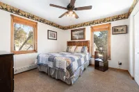 Fabulous Black Hills Hideaway ~ Hot Tub ~ Quiet And Peaceful Getaway!