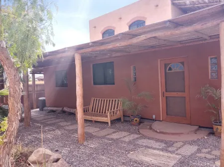 Corner of punta pequena/fredrico Отели в г. Комонду