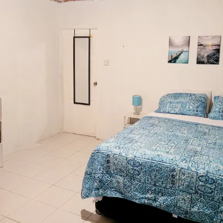 Modern Villa 15mins from anywhere!!