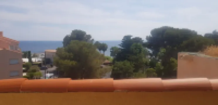 Apartment with sea view. Large terrace.