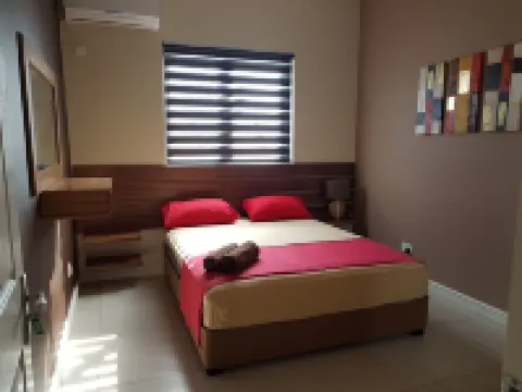 LUXURY NEW PENTHOUSE IN 2 MINS BEACH SEA VIEW 3 BEDROOM WIFI JACUZZI SWIMMING POOL