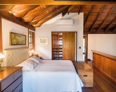 Casa Completa com Piscina em Condomínio Fechado, Área de Lazer e Muita Natureza Hotels near Castelo de Itaipava