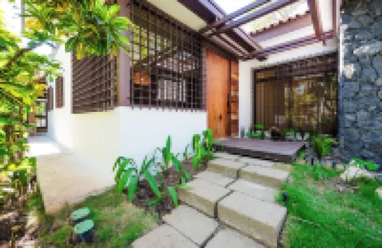 Casa Juliana: Beautifully renovated Villa in Jan '25 with pool steps from beach