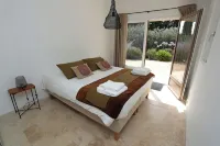 Villa Mas Mavie with swimming pool Les Baux-de-Provence in the heart of Alpilles