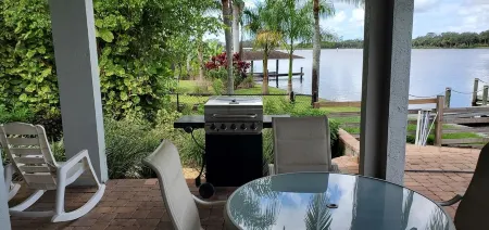 Bay of Grace -- A Boater's Paradise Fantastic Sunsets Close to I-75