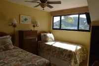 Two bedroom  beachfront condo at Sapphire Beach! Hotels in 