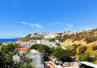 Holiday Apartment 100 meters from the beach Hotels in Salema