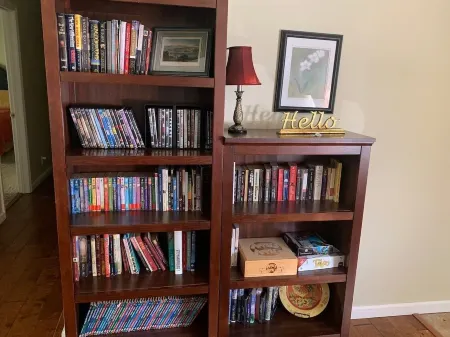 Large Lovely Lakehouse. Cottage 77