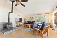 Family friendly Wisdom Tree Lake House Payne Springs住宿飯店