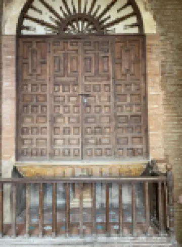 COMFORTABLE BEACH FRONT BEACH, GREAT LOCATION